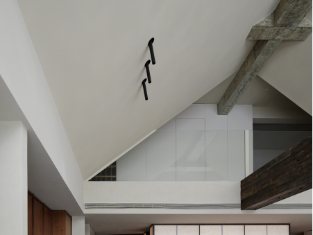 云脊：屋顶的意象