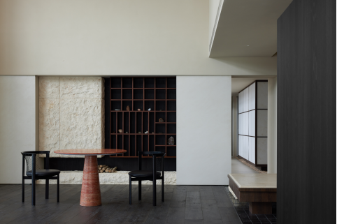 苔庭：东方的转译